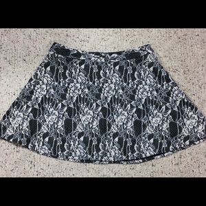iZ Byer Girl’s Black and White Floral Skirt
